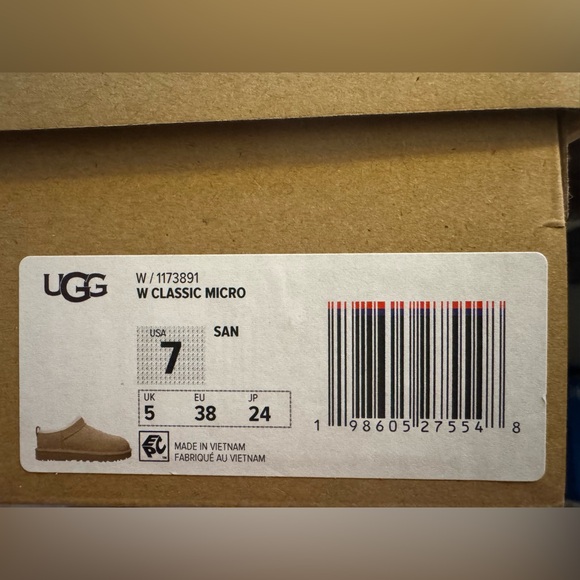 UGG Classic Micro | NEVER WORN | Beige Suede Slip-On Clogs Size 7 - NWT - Picture 5 of 7